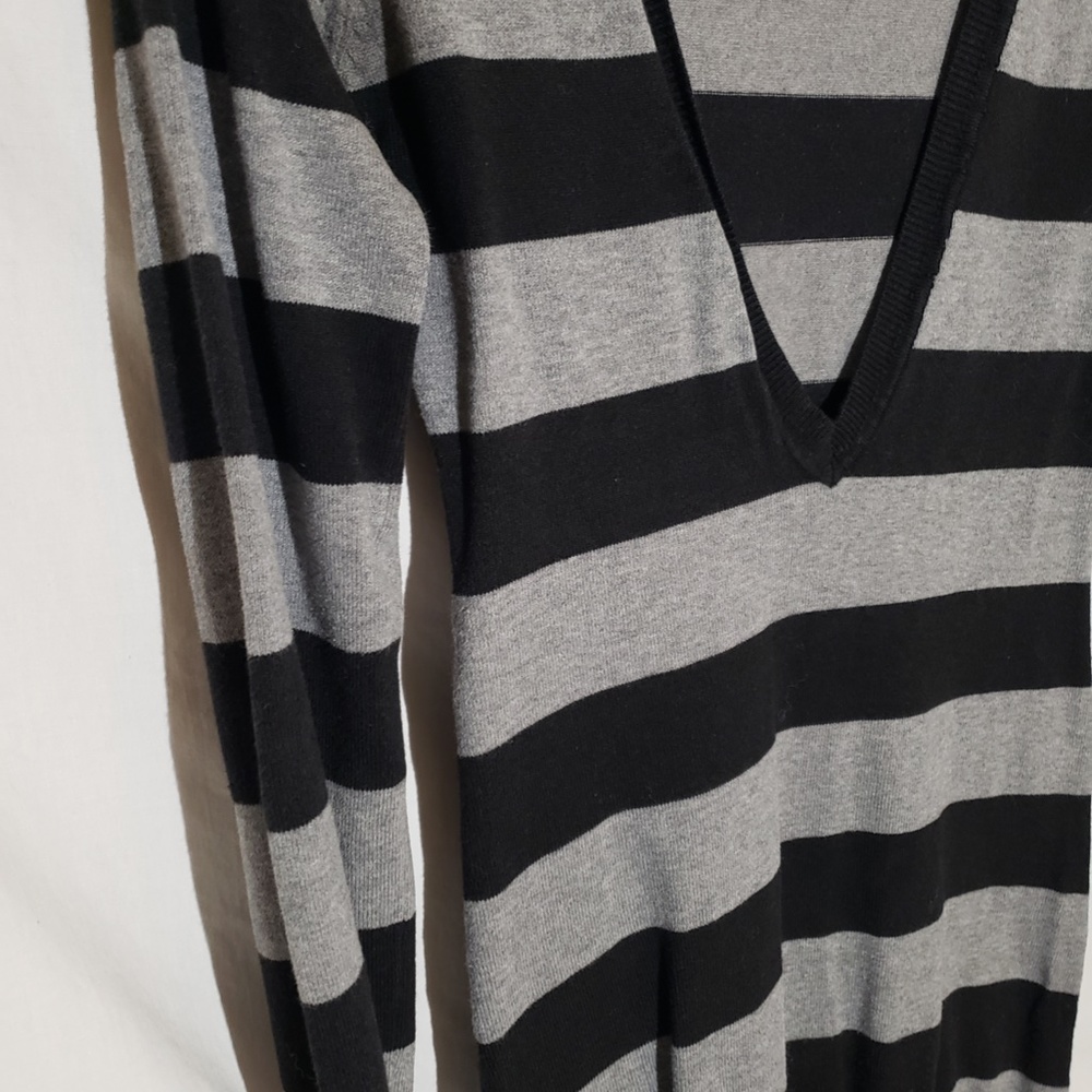 *Wet Seal* Black and gray sheath dress, XS - Picture 3 of 5